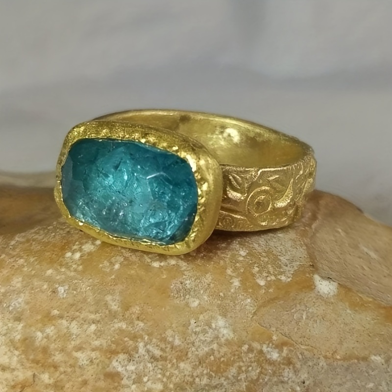 Vintage Green Tourmaline Tribal Pattern Ring